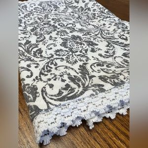 Table Runner